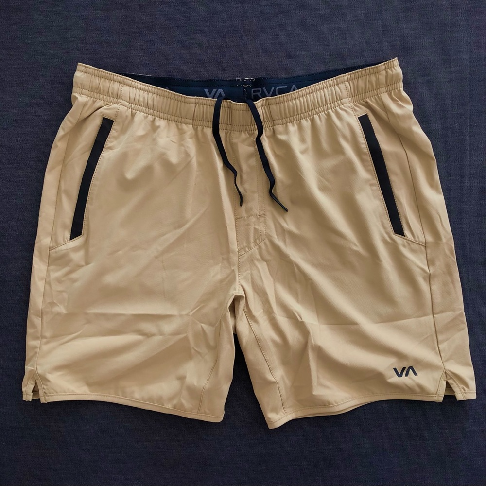 NWOT RVCA Yogger Stretch Sport Short